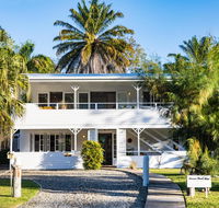 Jamaica Beach House - Tweed Heads Accommodation