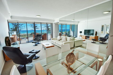 Reflections Tower Two - Tweed Heads Accommodation 12