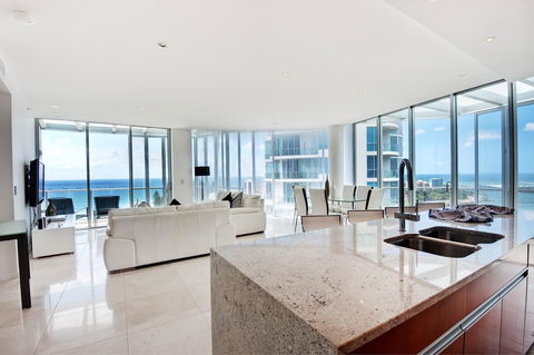 Reflections Tower Two - Tweed Heads Accommodation 29