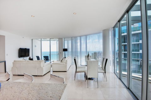 Reflections Tower Two - Tweed Heads Accommodation 28