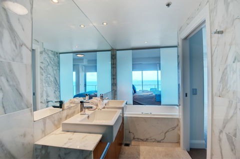Reflections Tower Two - Tweed Heads Accommodation 1