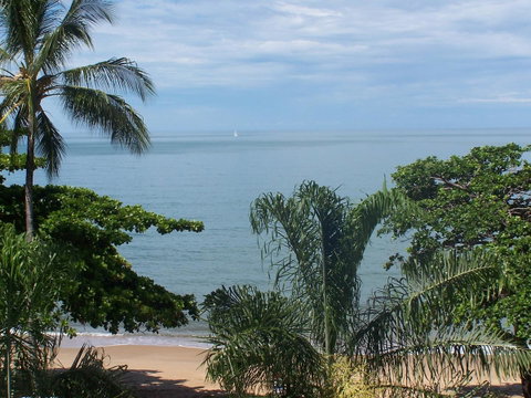 Roydon Beachfront Apartments - Tweed Heads Accommodation 7