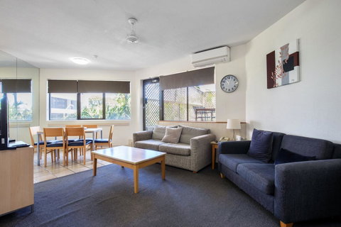 Tiki Hotel Apartments Surfers Paradise - Tweed Heads Accommodation 3