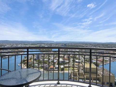 Beach Stay - Ocean & Riverview Resort Chevron Renaissance Central Surfers Paradise - Tweed Heads Accommodation 14