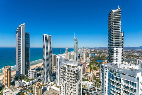 Beach Stay - Ocean & Riverview Resort Chevron Renaissance Central Surfers Paradise - Tweed Heads Accommodation 23