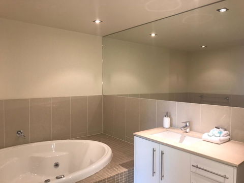 Proximity Waterfront Apartments - Tweed Heads Accommodation 12