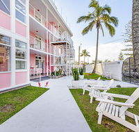 The Pink Hotel Coolangatta - Tweed Heads Accommodation