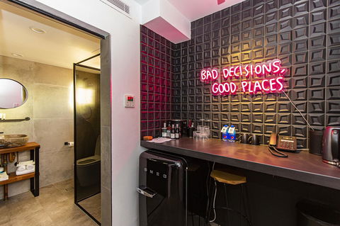 The Pink Hotel Coolangatta - Tweed Heads Accommodation 15