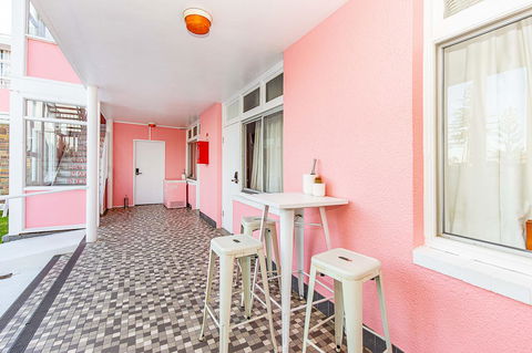 The Pink Hotel Coolangatta - Tweed Heads Accommodation 3