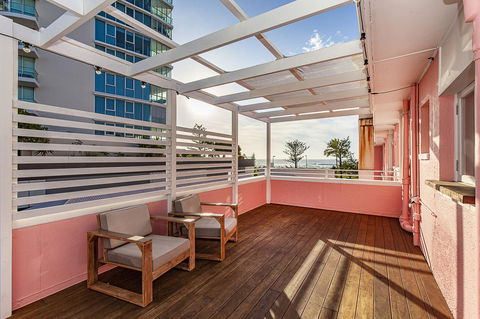 The Pink Hotel Coolangatta - Tweed Heads Accommodation 30