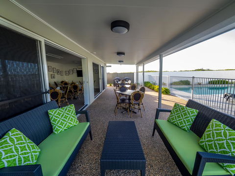 Mackay Oceanside Central Hotel Official - Tweed Heads Accommodation 32