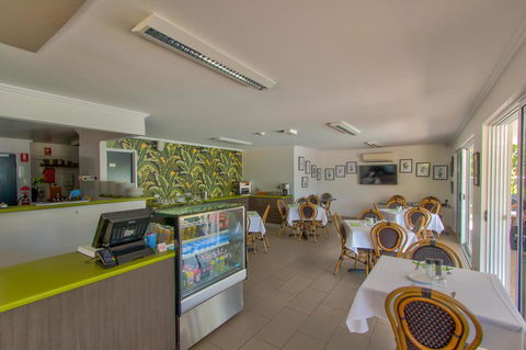 Mackay Oceanside Central Hotel Official - Tweed Heads Accommodation 14