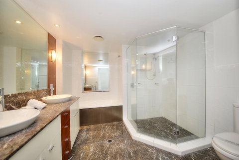 The Towers Of Chevron Renaissance - Holidays Gold Coast - Tweed Heads Accommodation 16