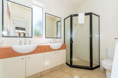 Hepburn Holiday Haven - Tweed Heads Accommodation 16