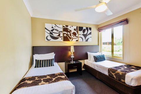 Ambassador On Ruthven - Tweed Heads Accommodation 24