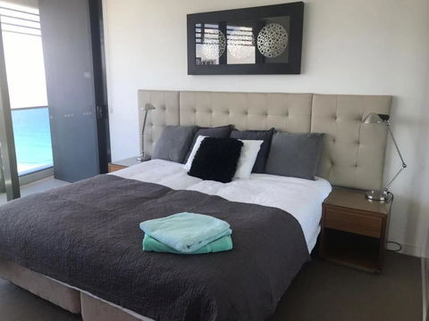 Luxury 3 Bedroom In Heart Of Broadbeach - Tweed Heads Accommodation 20