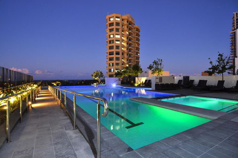 Luxury 3 Bedroom In Heart Of Broadbeach - Tweed Heads Accommodation 11