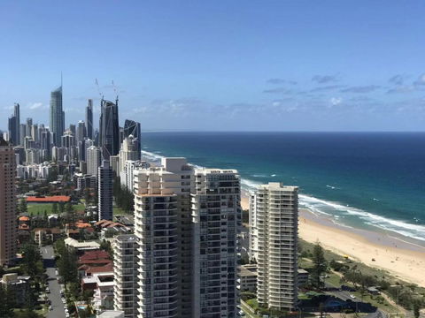 Luxury 3 Bedroom In Heart Of Broadbeach - Tweed Heads Accommodation 1