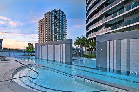 Luxury 3 Bedroom In Heart Of Broadbeach - Tweed Heads Accommodation 5