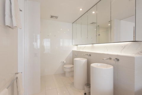 Luxury 3 Bedroom In Heart Of Broadbeach - Tweed Heads Accommodation 4