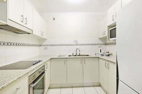 Surfers International Apartments - Tweed Heads Accommodation 35
