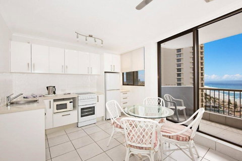 Surfers International Apartments - Tweed Heads Accommodation 21