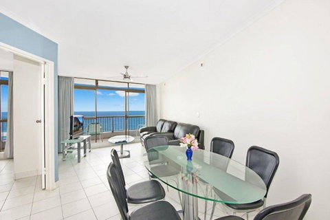 Surfers International Apartments - Tweed Heads Accommodation 16