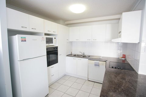 San Marino By The Sea Apartments - Tweed Heads Accommodation 3