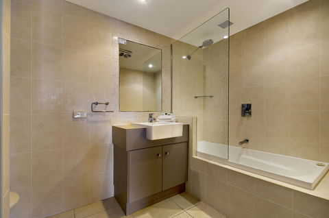 San Marino By The Sea Apartments - Tweed Heads Accommodation 36