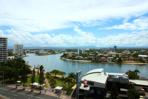 PeepSleep Chevron Towers - Tweed Heads Accommodation 43