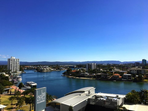 PeepSleep Chevron Towers - Tweed Heads Accommodation 42