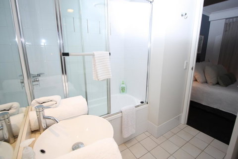 PeepSleep Chevron Towers - Tweed Heads Accommodation 22