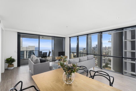 Circle On Cavill - Gclr - Tweed Heads Accommodation 43