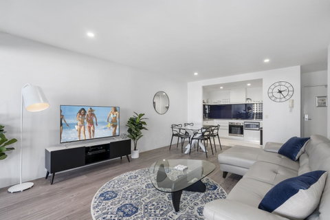 Circle On Cavill - Gclr - Tweed Heads Accommodation 5