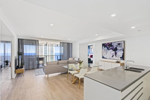 Circle On Cavill - Gclr - Tweed Heads Accommodation 30