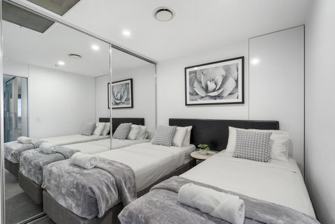 Circle On Cavill - Gclr - Tweed Heads Accommodation 7
