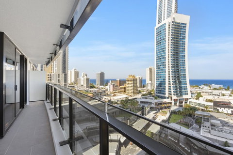 Circle On Cavill - Gclr - Tweed Heads Accommodation 1