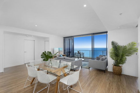 Circle On Cavill - Gclr - Tweed Heads Accommodation 18