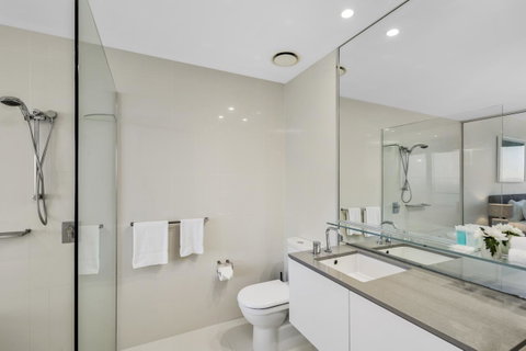 Circle On Cavill - Gclr - Tweed Heads Accommodation 17