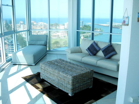 Reflection On The Sea - Tweed Heads Accommodation 36