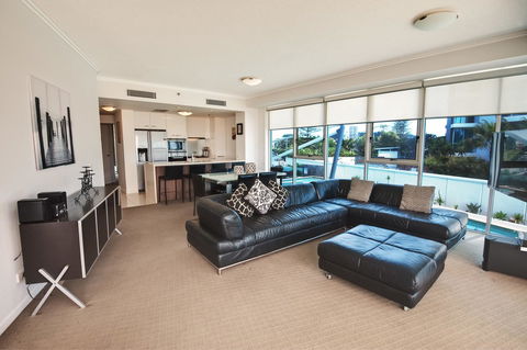 Reflection On The Sea - Tweed Heads Accommodation 39