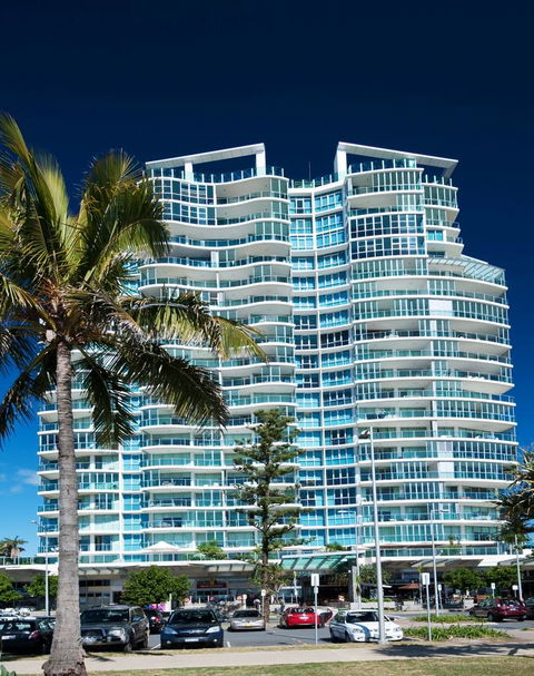 Reflection On The Sea - Tweed Heads Accommodation 25