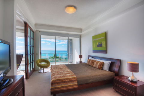 Reflection On The Sea - Tweed Heads Accommodation 4