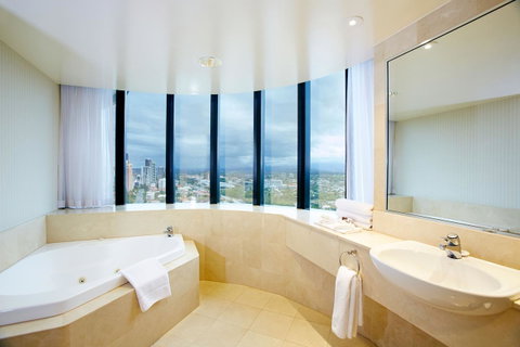 Crowne Plaza Surfers Paradise, An IHG Hotel - Tweed Heads Accommodation 41
