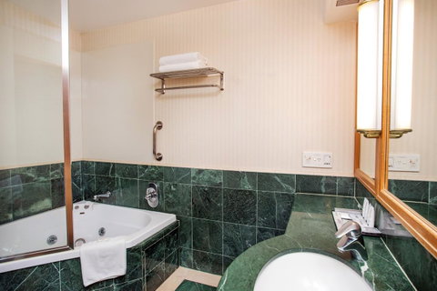 Crowne Plaza Surfers Paradise, An IHG Hotel - Tweed Heads Accommodation 23