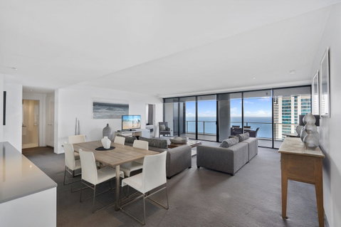 Circle On Cavill, Apartments And Sub Penthouses - We Accommodate - Tweed Heads Accommodation 21