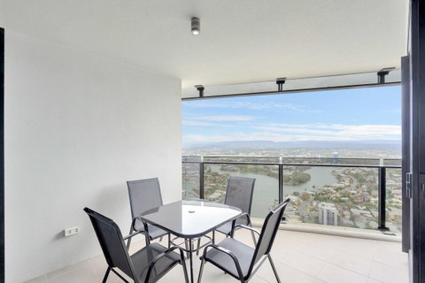 Circle On Cavill, Apartments And Sub Penthouses - We Accommodate - Tweed Heads Accommodation 10