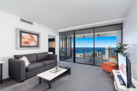 Circle On Cavill, Apartments And Sub Penthouses - We Accommodate - Tweed Heads Accommodation 7