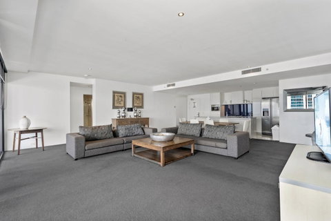 Circle On Cavill, Apartments And Sub Penthouses - We Accommodate - Tweed Heads Accommodation 19
