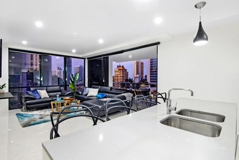 Circle On Cavill, Apartments And Sub Penthouses - We Accommodate - Tweed Heads Accommodation 37